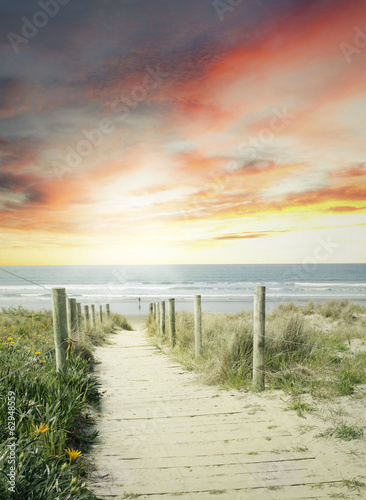 Naklejka na szybę Walkway to beach