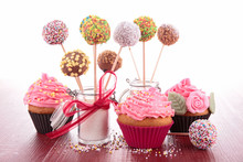 Cupcake And Cake Pops