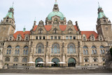 Fototapeta Psy - Landscape of the New Town Hall in Hanover, Germany