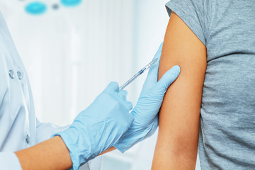 Vaccination in the shoulder