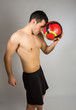 © Maria Vazquez - Muscular young man with balloon