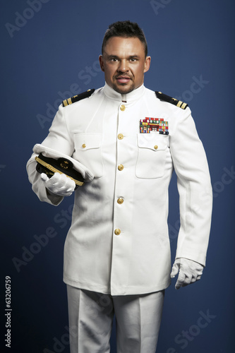 Fotomural handsome captain sea ship