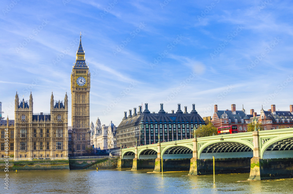 Westminster Bridge, Houses of Parliament and Thames river, UK - obrazy, fototapety, plakaty 