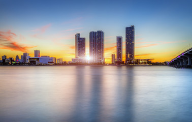 Fototapete - Miami city by night