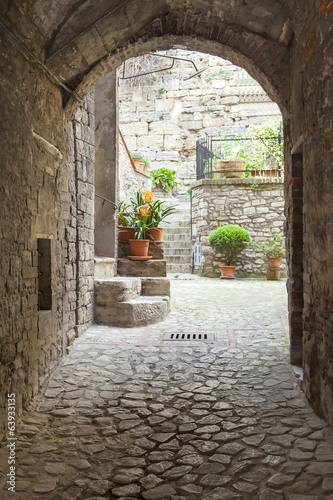 Naklejka nad blat kuchenny narrow alley