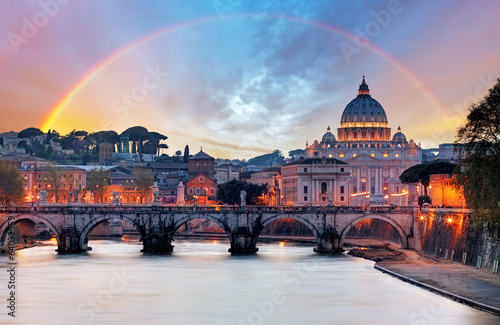 Naklejka dekoracyjna Tiber and St Peter Basilica in Vatican with rainbow, Roma