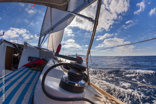 Fototapeta na wymiar Winch with rope on sailing boat