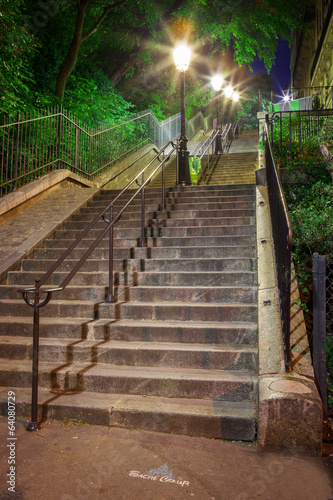 Obraz w ramie Paris - Steps of Montmartre to Basilique Du Sacre Coeur