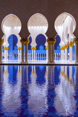 Wall Mural - Architecture of Grand Mosque in Abu Dhabi at night, UAE