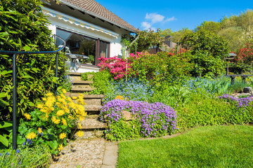 Fototapete - Haus, Terrasse, Gartentreppe
