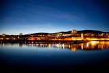 Fototapeta Miasto - Hafen bei Nacht