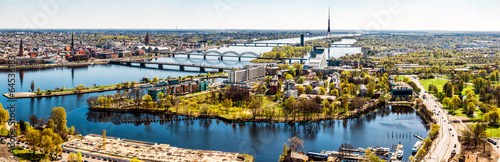 Naklejki panorama   panorama-miasta-ryga-lotwa