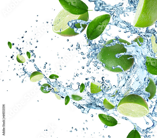 Fototapeta do kuchni Limes with water splash