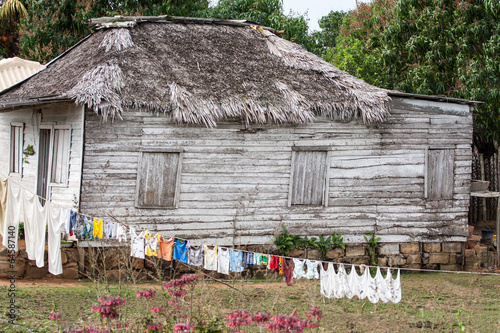 Fotografie, Obraz Typical wooden house in countryside, Cuba