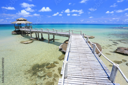 Naklejka na szybę Hut in tropical sea