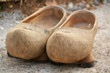 madreñas, zapatos artesanales de madera