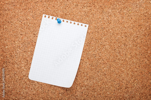 Fotografie, Obraz Blank notepad paper on cork wood notice board