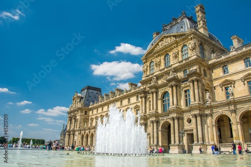 Musée du Louvre à Paris Poster Mural XXL