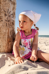 Canvas Print - playing beach child