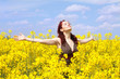© taramara78 - Woman enjoying in a rape field