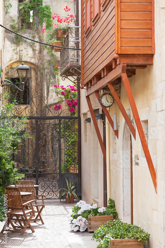 Naklejka na drzwi Kreta - Griechenland - Stehengebliebene Zeit in Chania