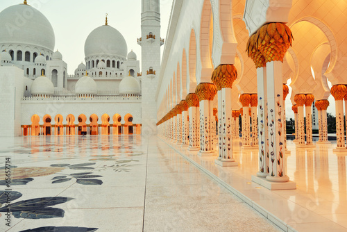 Mata magnetyczna Szejk Zayed Moschee w Abu Zabi