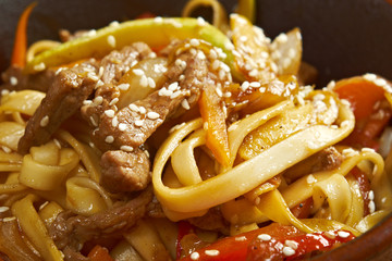 Canvas Print - Cooking udon teppanyaki with pork