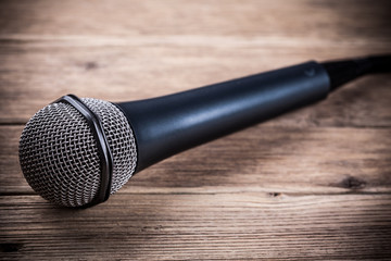 Microphone