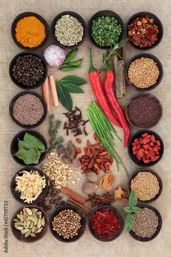 Fototapeta na wymiar Herbs adnd Spices