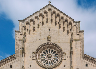 Fototapete - Matera, Sasso Barisano, Duomo Santa Madonna della Bruna, Hauptfa