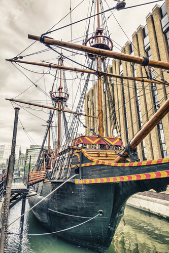 Obraz w ramie Old boat in London