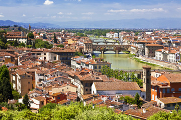 Wall Mural - Panorama of Florence with famous bridge Ponte Vecchio