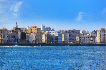 Canvas Print - sunny day in Havana