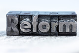 Fototapeta  - Reform in Bleibuchstaben geschrieben