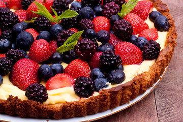 berry tart