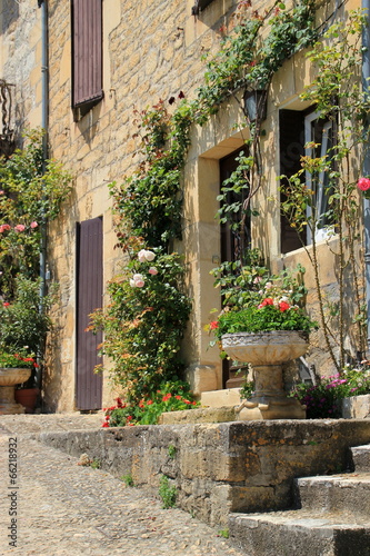 Naklejka dekoracyjna Une rue de Beynac-et-Cazenac (Dordogne)