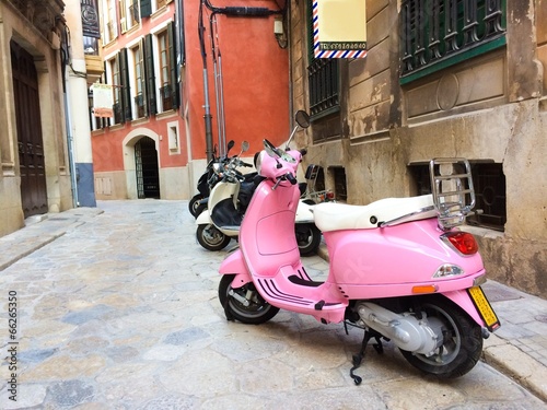 Fototapeta do kuchni Little street in Palma de Mallorca