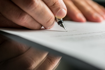 signing business contract
