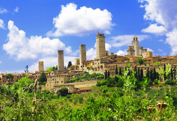 Poster - beautiful Tuscany - San Gimignano medieval skyscrapers, Italy