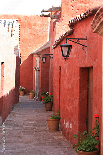 Obraz w ramie Walkway - Santa Catalina Convent