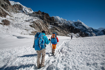 Wall Mural - hiking in himalaya mountains