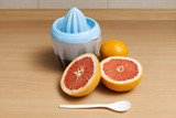 Squeeze the grejpfrut juice