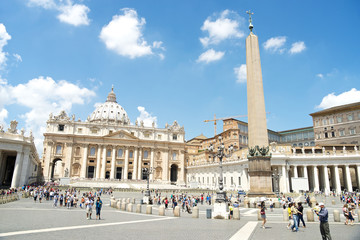 Wall Mural - St. Peter's Basilica, Rome Italy