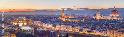 Nowoczesny obraz na płótnie Arno River and Ponte Vecchio at sunset, Florence