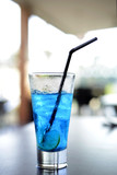 Fototapeta Łazienka - Blue iced lemon soda