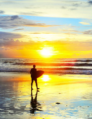 Wall Mural - Bali surfer