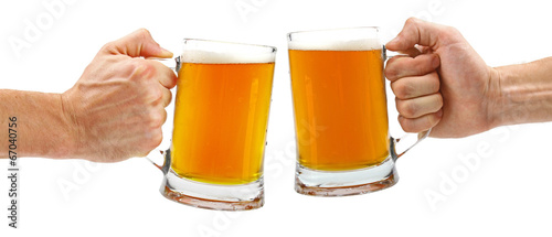 Fotografía cheers, two glass beer mugs isolated on white