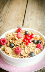 Sticker - Wholegrain granola with milk and fresh berries