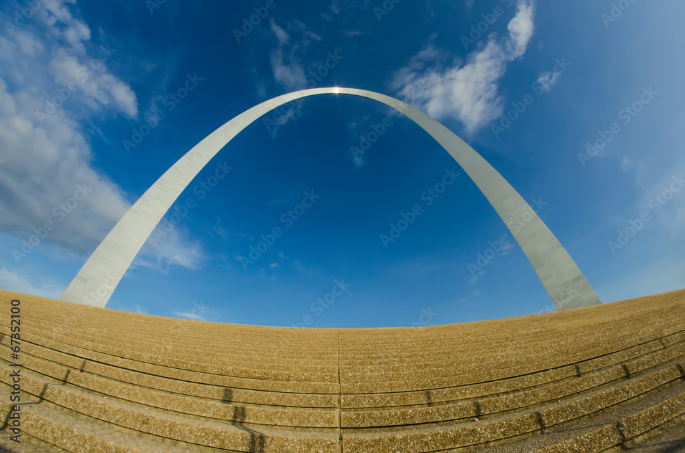 gateway arch sculpture in St Louis Missouri - obrazy, fototapety, plakaty 