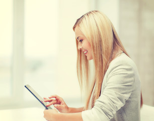 Canvas Print - woman with tablet pc